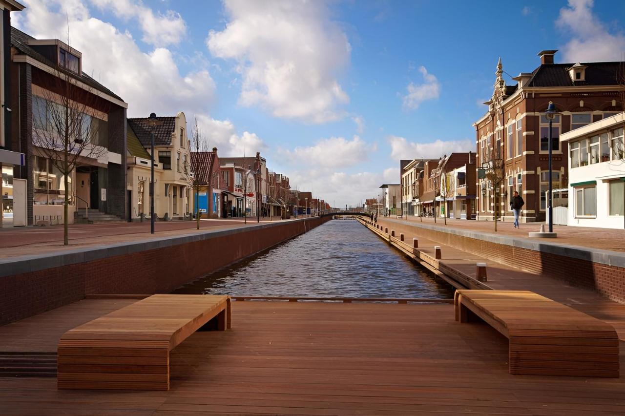 Woonboot In Sumar Gelegen Tussen Leeuwarden En Drachten Suameer Eksteriør billede